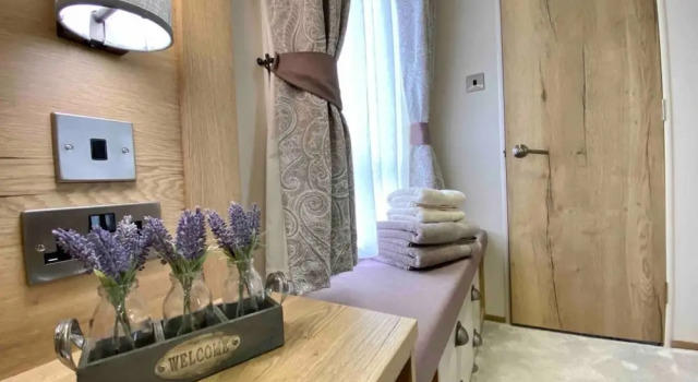 Stunning 2-bed Holiday Lodge Nr Padstow, Rezervați Apartament Apartamente în Padstow, Apartament