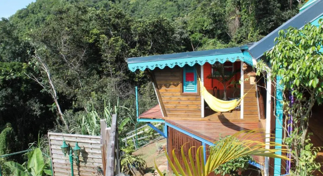 Коттедж c 1 комнатой с красивым видом из окна Paradise Lodge karibbean