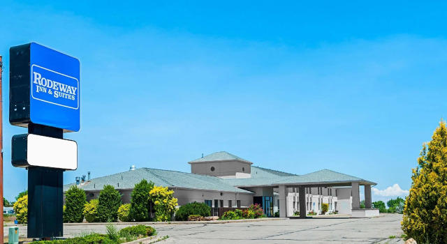 Четырёхместный люкс Rodeway Inn & Suites Blanding