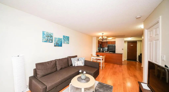 Апартаменты Sarkar Suites - 330 Burnhamthorpe Road