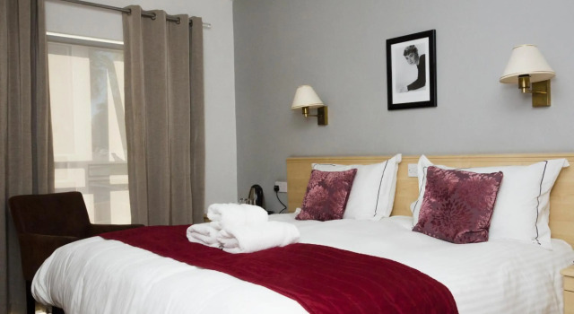 Beachcombers Hotel