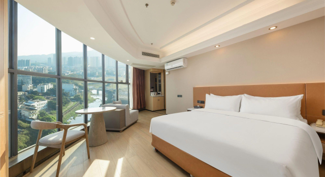 Vienna Hotel Shenzhen Pingshan Highway Station