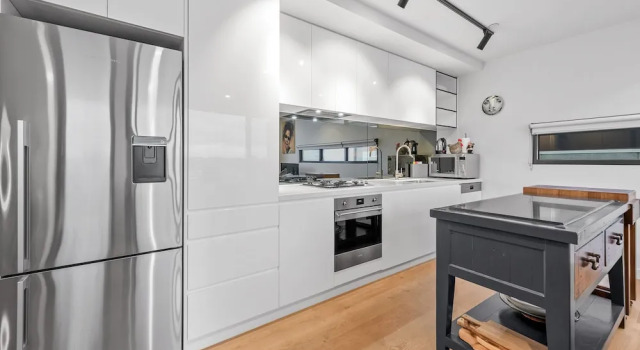 Апартаменты с балконом StayCentral - East Brunswick Penthouse with Study