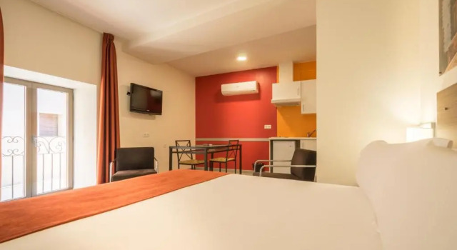 Апартаменты Baluart Apartments