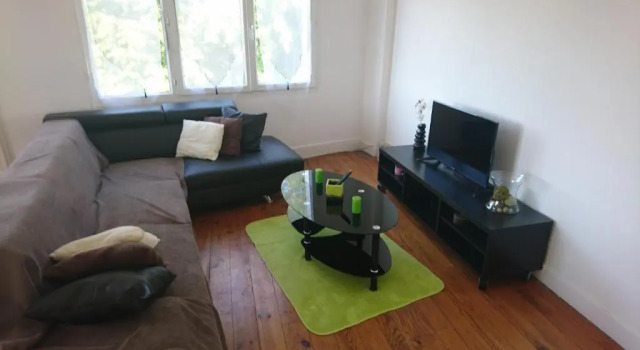 appartement de 79 m² à 500 mètres de la cure, Rezerwuj Apartament Hotele w Charente-Maritime z parkingiem, Parking