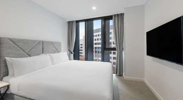 Люкс с 2 комнатами Meriton Suites Canberra
