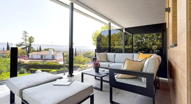 Апартаменты Modern 1BD Apartment With Terrace Pool and Parking Arruzafa V