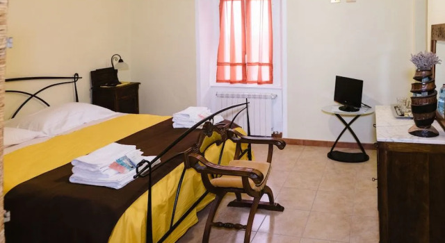 B&B Borgo Marciano, Забронировать Отель «постель и завтрак» Отели Кастельнуово-Магра с парковкой, Парковка