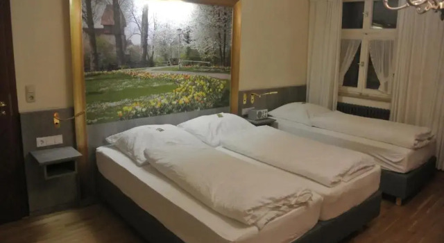Трёхместный номер Comfort Hotel-Restaurant Goldenes Lamm