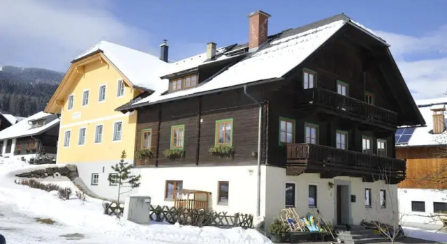 Ferienwohnungen Sauschneiderhof, Rezervovat Hotel Hotely v Lungau s parkováním, Parkování