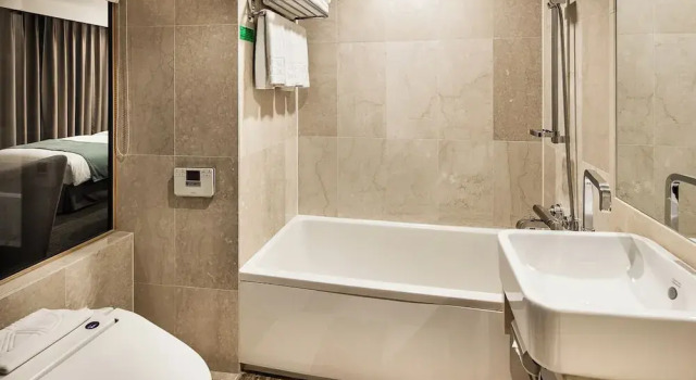Семейная капсула Sunshine Hotel