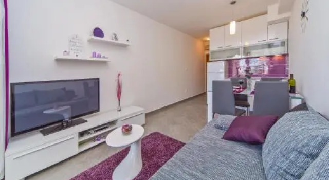 Apartment Karla, Забронировать Апартаменты/квартира Отели Сребрено с парковкой, Парковка