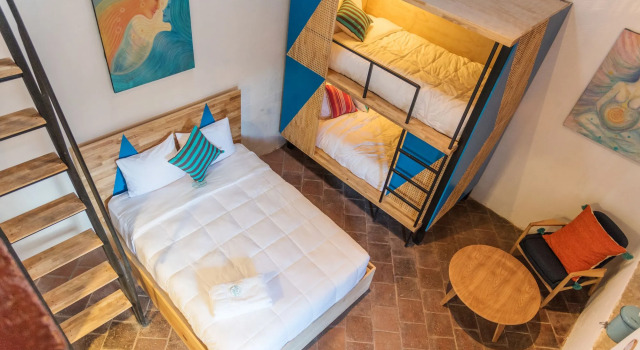 Adra Hostel, Забронировать Хостел Недорогие отели Антигуа-Гватемалы, рядом с Смотровая площадка «Серро-де-ла-Крус», недорого