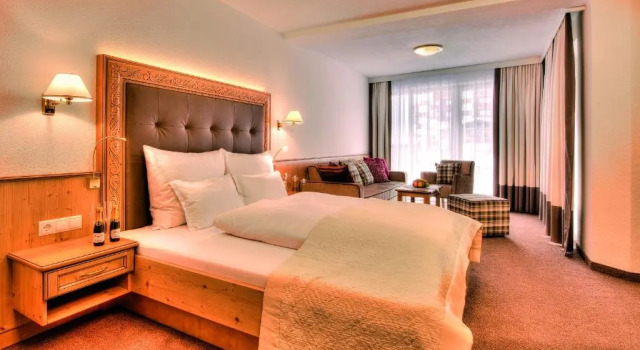 Полулюкс Hotel Garni Urezza
