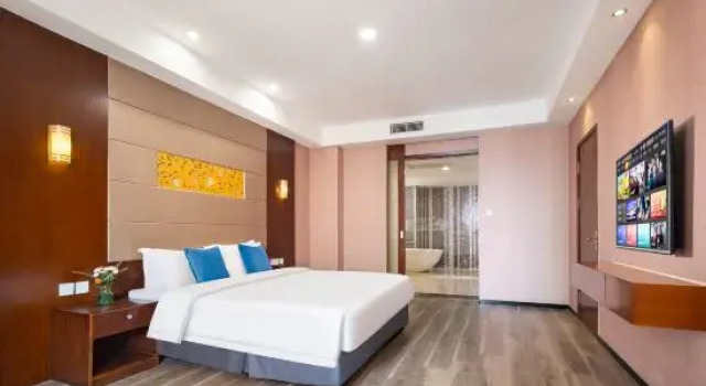Люкс XiHe Hotel (Dalian Railway Station Zhongshan Plaza Store)