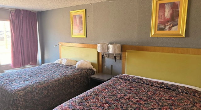 Номер Comfort Wichitas Sunrise Inn & Suites