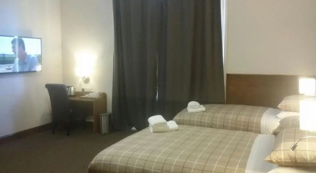 Трёхместный номер Standard Douglas Hotel