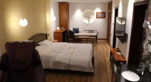 Люкс с видом на внутренний двор Yitang Yizhai Hot Spring Hotel