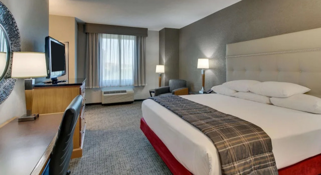 Двухместный номер Standard с 2 комнатами Drury Inn & Suites Phoenix Happy Valley