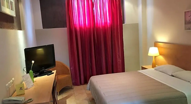 Номер Economy Athina Airport Hotel