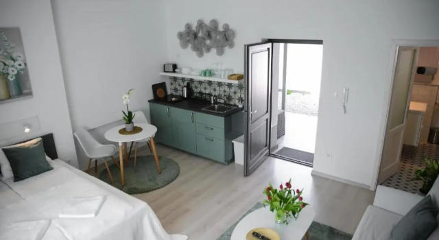 Апартаменты Raba Apartman House
