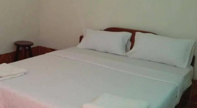 Si Amphone Hotel, Rezerwuj Hotel Champasak Champasak