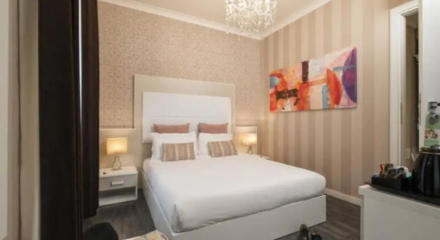Casa Franci Bed and Breakfast, Забронировать Отель Отели Рима с парковкой, рядом с Собор Святого Петра, Парковка
