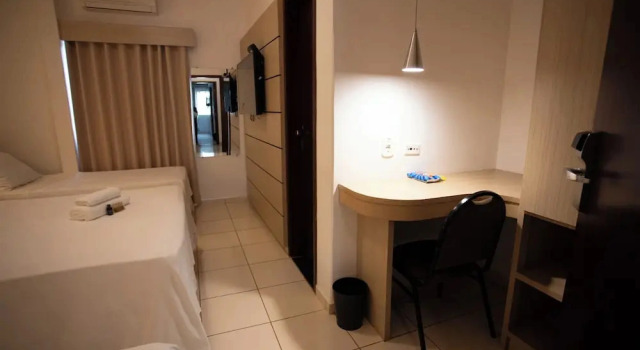Четырёхместный номер Deluxe Ellus Hotel