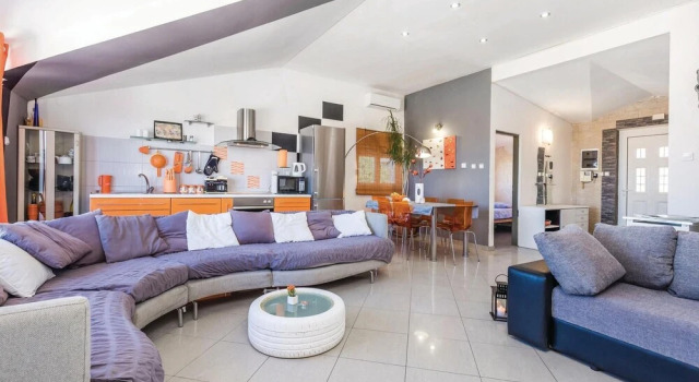 Stunning Home in Cavle With Wifi and 3 Bedrooms