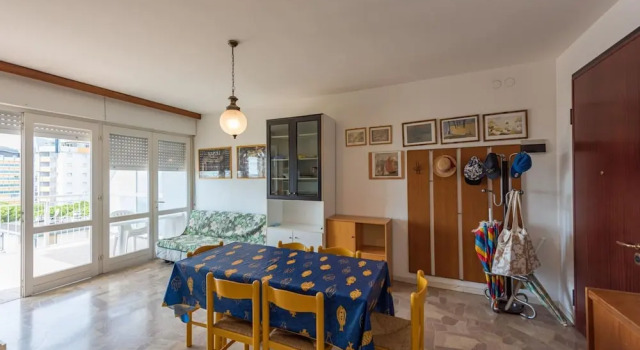 Spacious Flat With sea View Terrace - Beahost, Prenota Appartamento Hotel a Veneto con parcheggio, Parcheggio