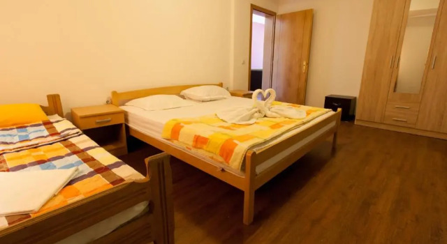 Art I Apartments
