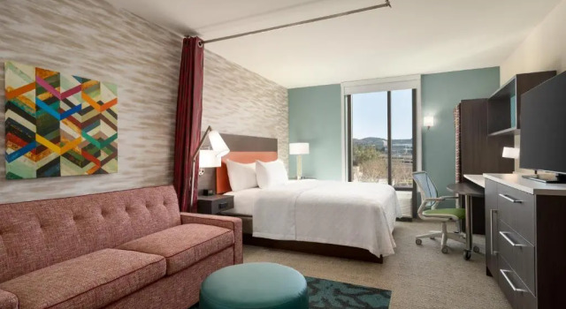 Студия-люкс Home2 Suites By Hilton Woodland Hills Los Angeles