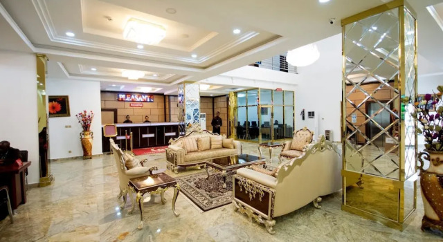 Immaculate Golden Hotels Limited, Rezervovat Hotel Hotely v Owerri s parkováním, Parkování