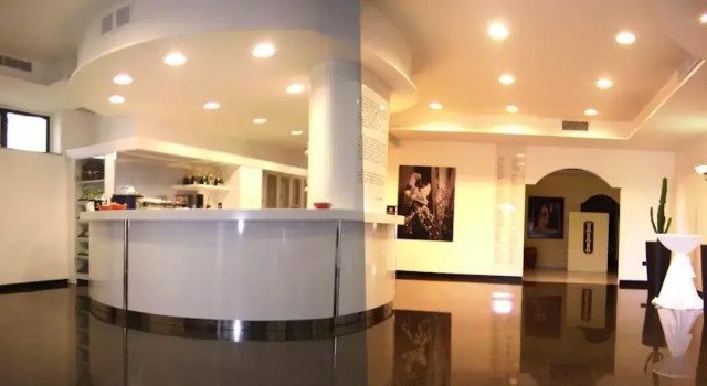 Hotel Ristorante Moretti, Book Hotel Montelupone Marche