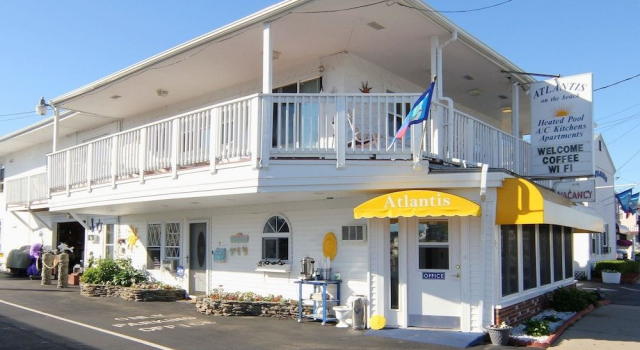 Atlantis Motel, Rezerwuj Motel Hotele w New England z basenem, Basen