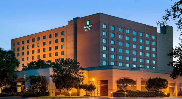 Четырёхместный номер Standard Embassy Suites by Hilton Raleigh Durham Research Triangle