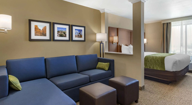 Двухместный люкс Comfort Suites Albuquerque Airport