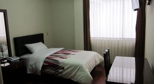 Hotel LEF, Забронировать Отель Кито Сьерра, рядом с Del Arbolito Park