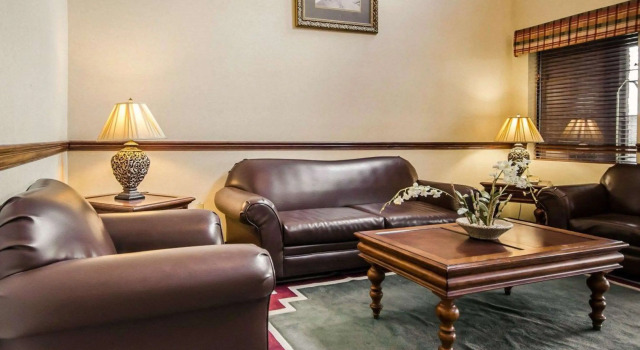 Quality Suites Jeffersonville - Louisville North, Rezerwuj Hotel Hurstbourne 