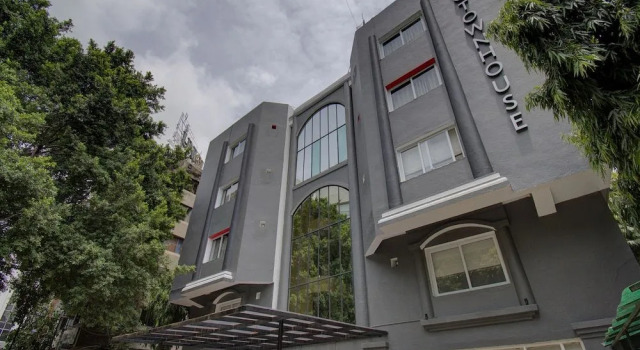 OYO Townhouse 150 Hotel Sahaj Palace