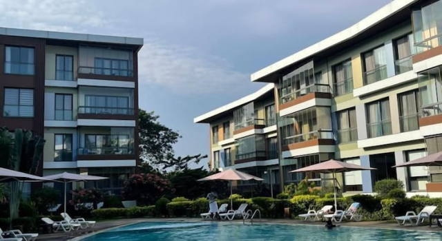 Peravi Suites at Pearl In The City, Prenota Appartamento Hotel a Greater Accra con piscina, Piscina