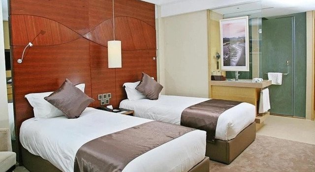 Purple Bamboo Hotel, Book Hotel Hoteller i Beijing Province med parkering, Parkering