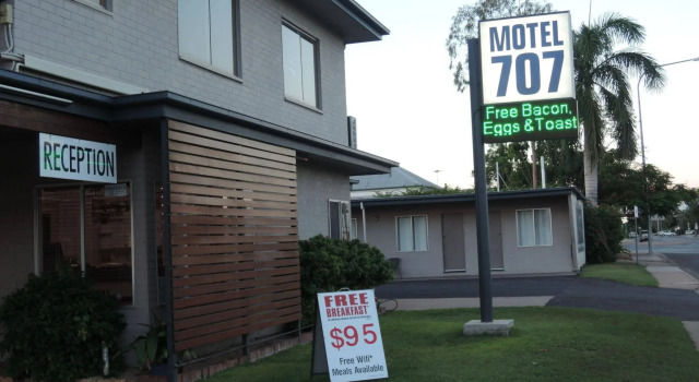 Motel 707, Rezerwuj Motel Emerald Queensland, w pobliżu Ogród botaniczny Emerald