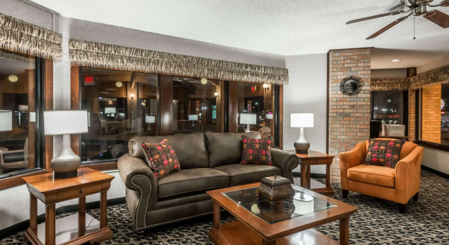 Baymont by Wyndham Cambridge, Rezerwuj Hotel Hotele w Cambridge z parkingiem, Parking