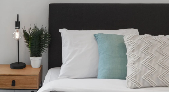 The Harvard 7 - New - Easy Transport, Varaa Hotelli Melbourne 