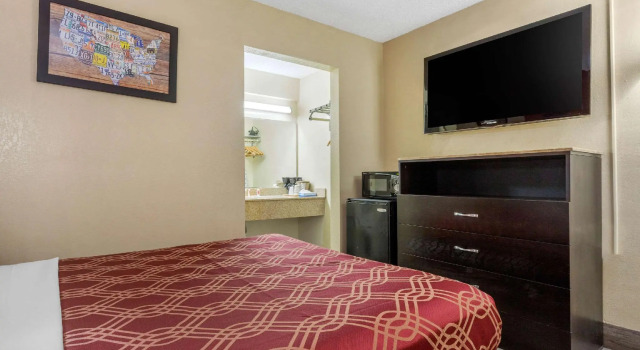 Двухместный номер Standard Econo Lodge Columbia Fort Jackson
