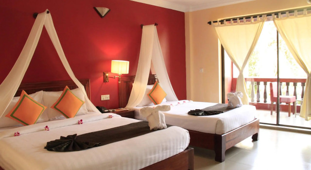 Двухместный номер Superior с балконом Mekong Angkor Palace Inn