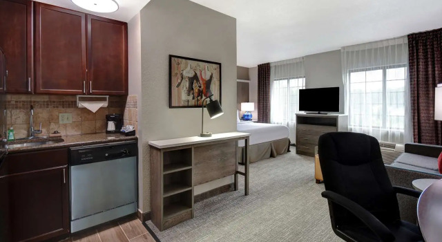Двухместный люкс Homewood Suites Newport News - Yorktown by Hilton