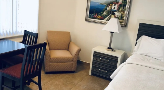 Студия Deluxe Surf Side Resort