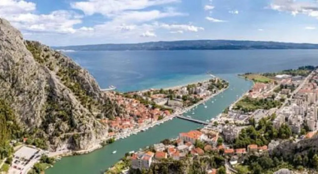 Apartment Luna, Book Lejlighed Hoteller i Split Region med parkering, Parkering